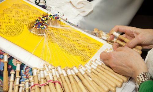 Dubbo Arts and Crafts Society - Bobbin lace